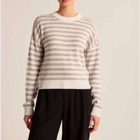 NWOT A&F 100% Cashmere Striped Scoopneck Relaxed Sweater in Beige White Size M - Picture 8 of 11